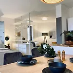 Apartamento Schickes, Stilvolles Und Helles In *