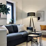 Apartment Schickes, Stilvolles Und Helles In