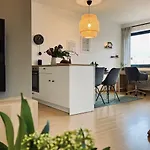 Apartamento Schickes, Stilvolles Und Helles In *