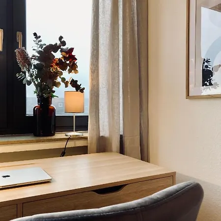 Modernes Mit Balkon & Highspeed-wlan *