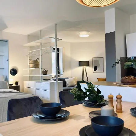 شقة Modernes Apartment Mit Balkon & Highspeed-Wlan *