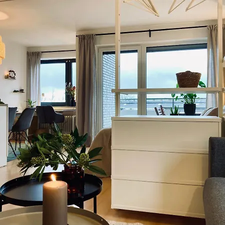 Modernes Apartment Mit Balkon & Highspeed-Wlan شقة