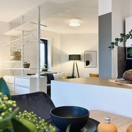 Modernes Apartment Mit Balkon & Highspeed-Wlan *