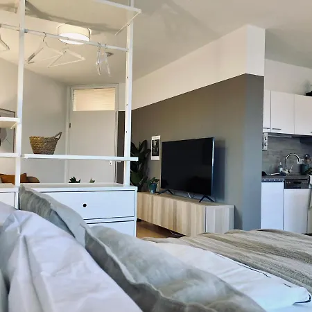 شقة Modernes Apartment Mit Balkon & Highspeed-Wlan