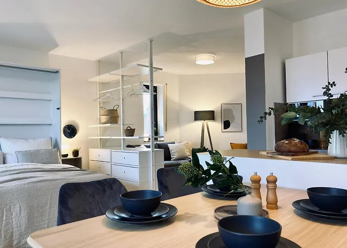 Apartman Schickes, Stilvolles Und Helles In *