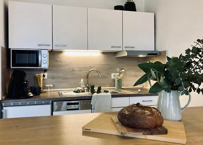 Schickes, Stilvolles Und Helles In Apartman *